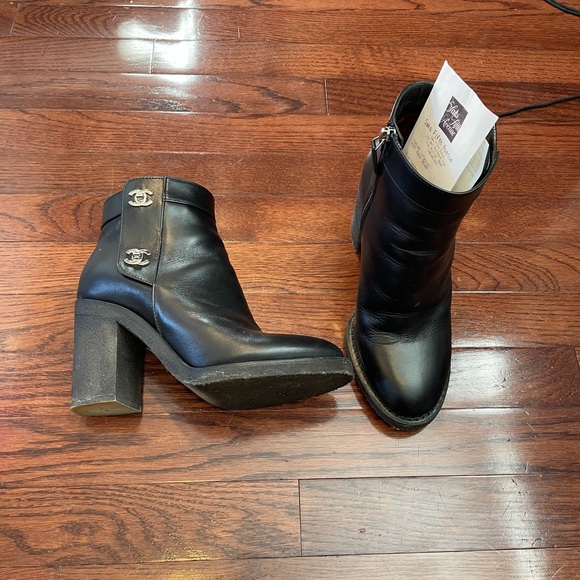 COPY - Chanel black boots size 8 women’s - Picture 2 of 6